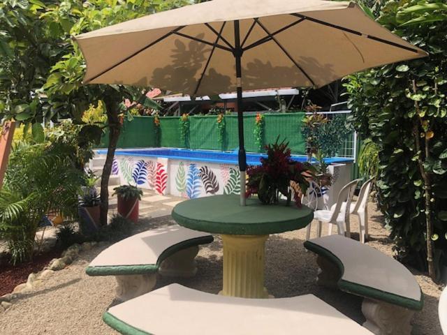 Cabinas Ole Caribe Puerto Viejo de Talamanca ภายนอก รูปภาพ